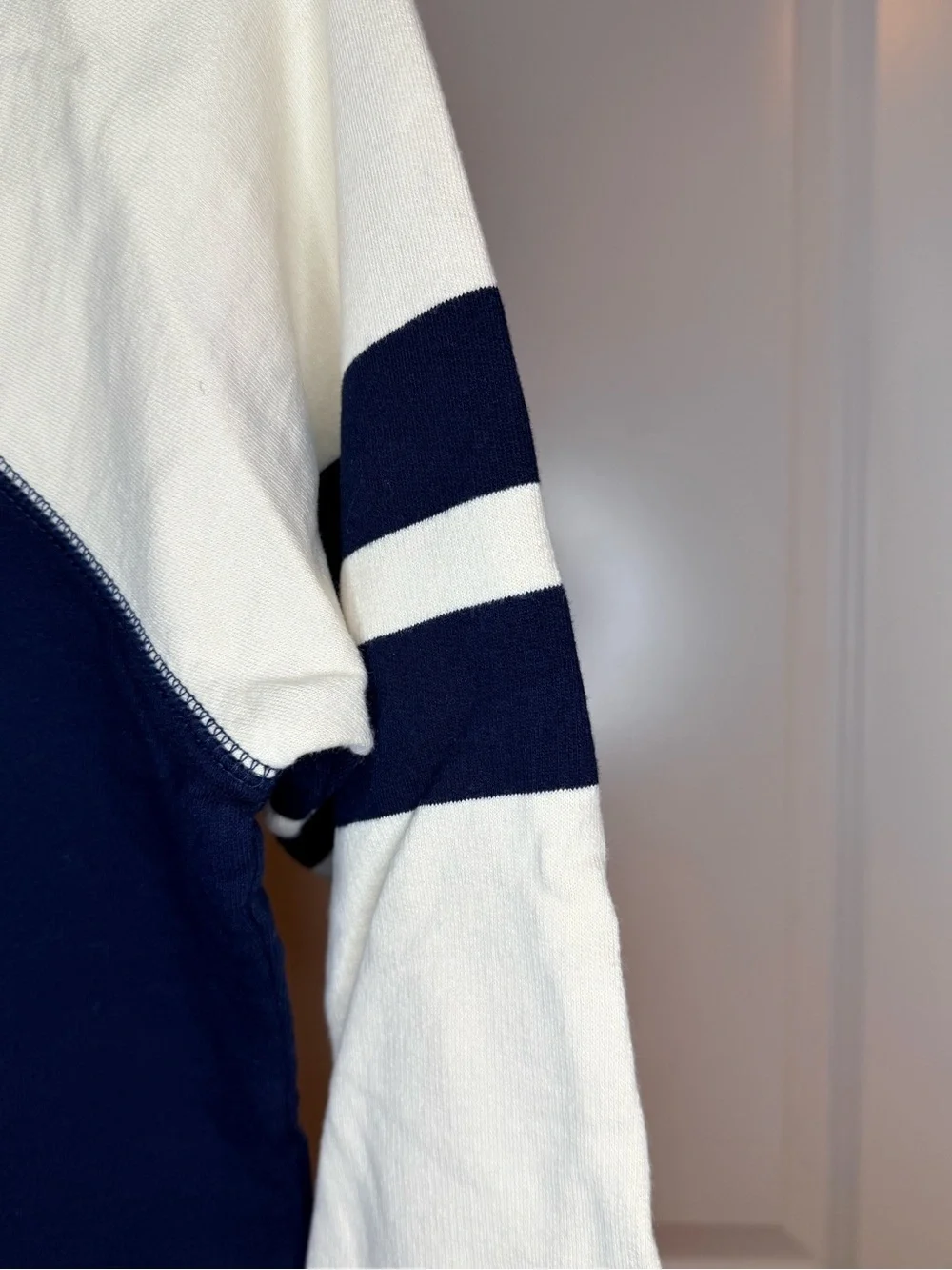 💙 J.Crew Navy & Ivory Varsity Raglan Sweatshirt Size M